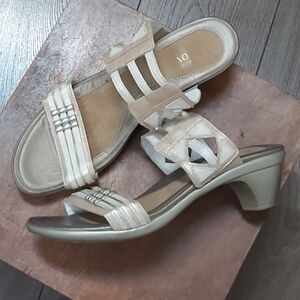 Naot Afrodita heeled sandal